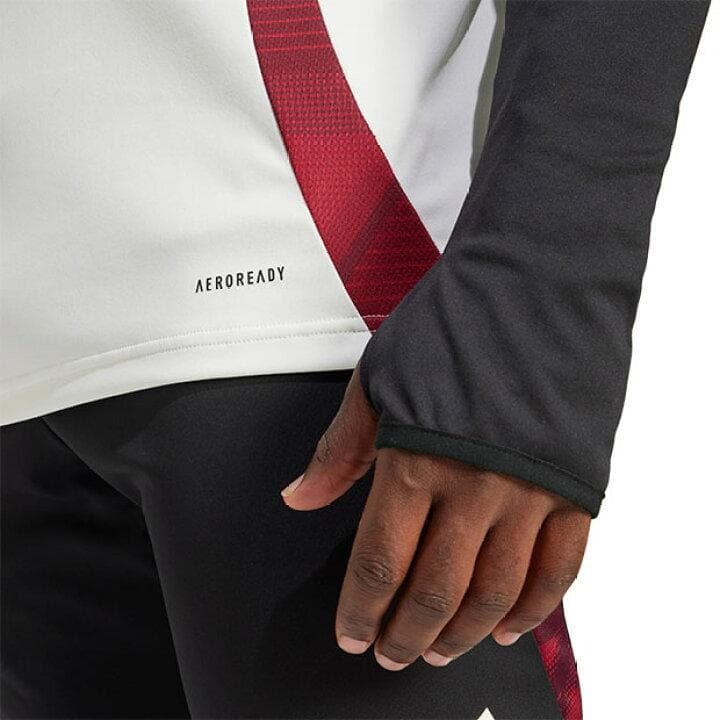 新品未使用 マンチェスター・ユナイテッド ティロ トレーニングトップ M