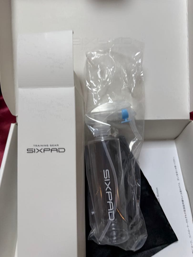 SIXPAD トレーニングシャツ＆パンツセット S/M綺麗な状態です！レディース