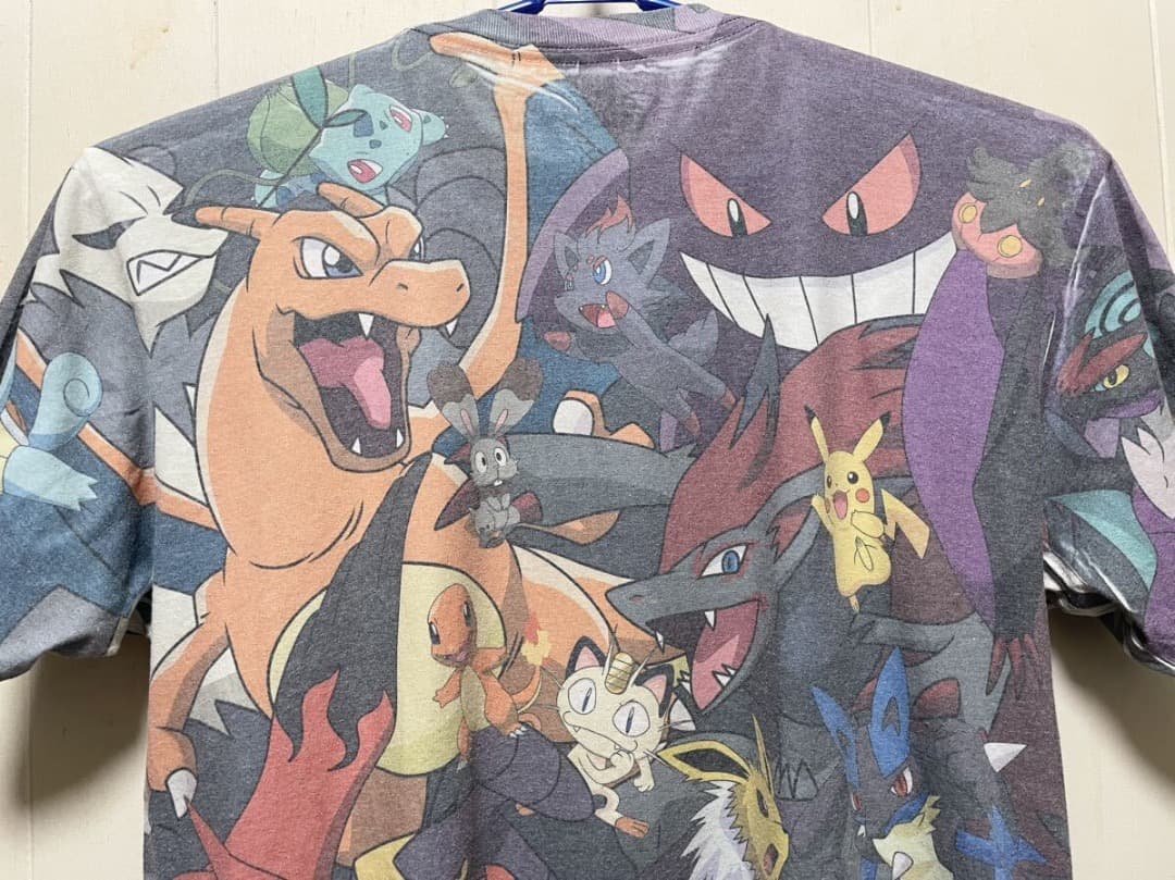 ポケモンPOKEMON全面プリントTシャツ 古着 Lアニメ、ゲーム、ニンテンドー