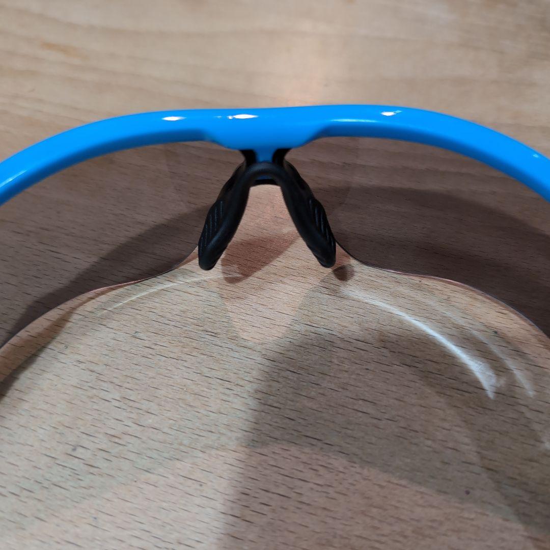 Oakley レーダーロックパス 調光レンズ