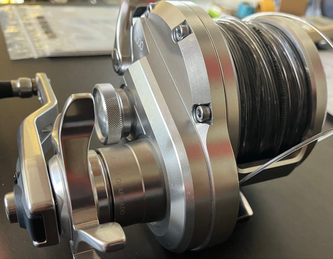 リール SHIMANO OCEA JIGGER 4000