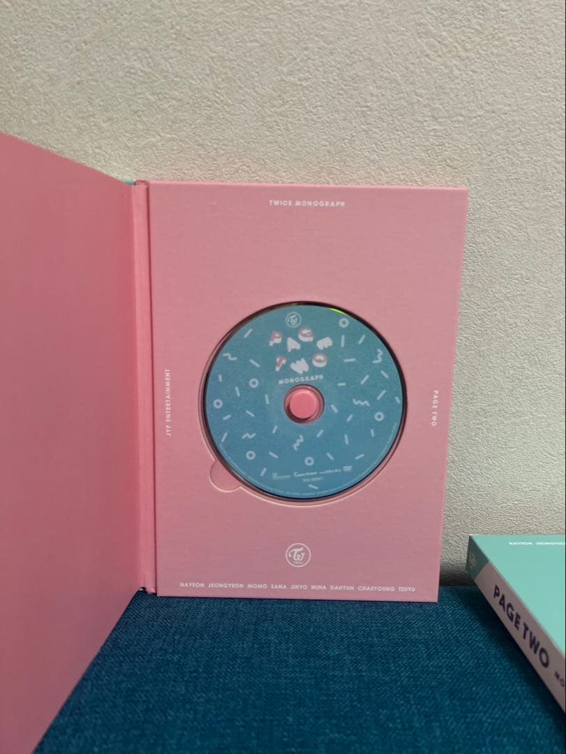 アイドル TWICE PAGE TWO MONOGRAPH