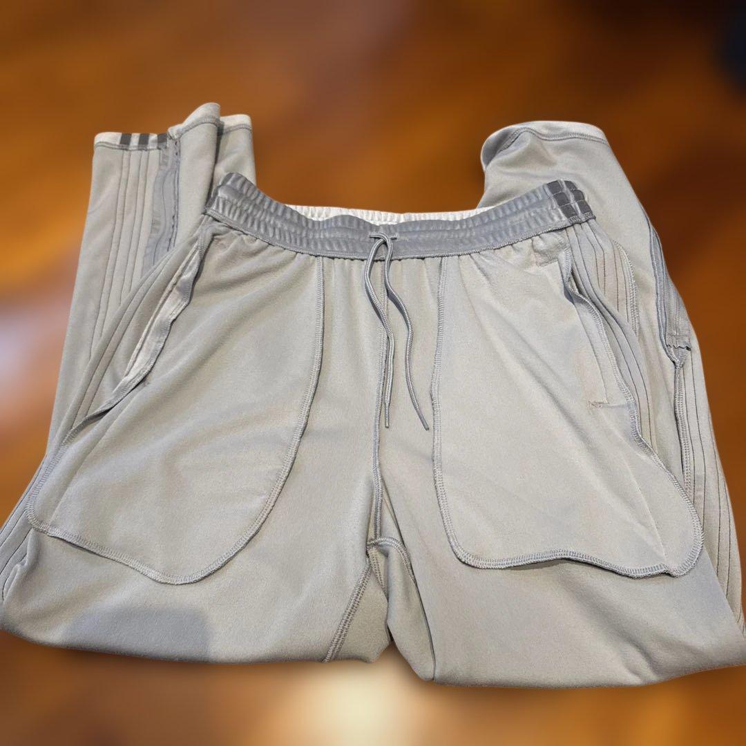 adidas ベロア パンツ（ユニセックス）