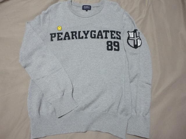 ★美品PEARLY GATESロゴ満載のグレー・セーター・サイズ4