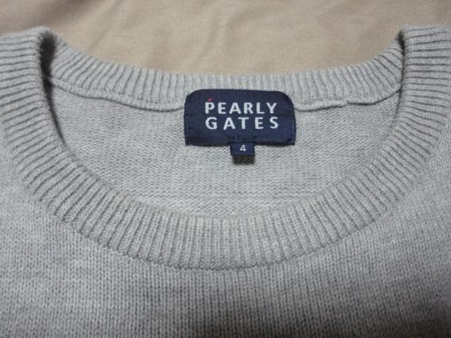 ★美品PEARLY GATESロゴ満載のグレー・セーター・サイズ4