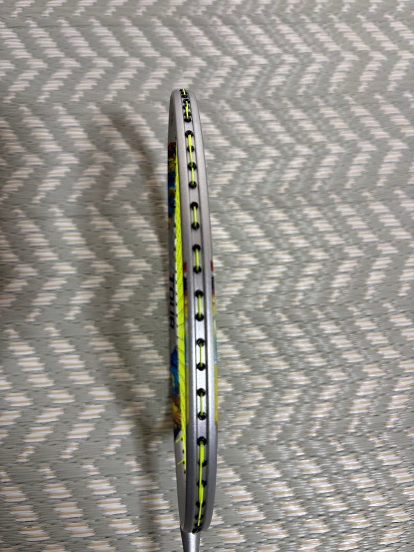 YONEX ナノフレア700TOUR 4UG5