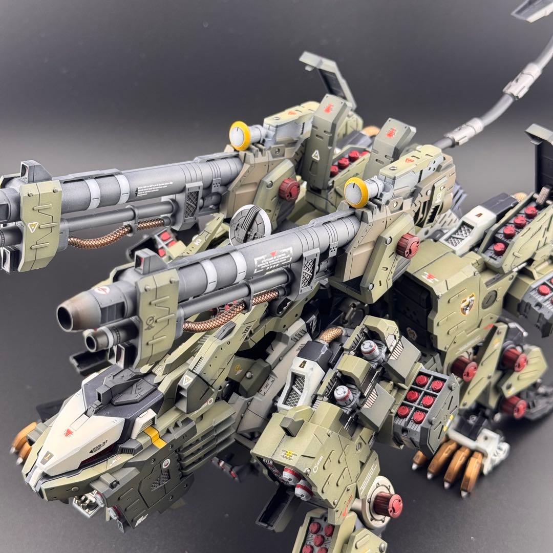 コトブキヤ　HMM ゾイド　ライガーゼロパンツァー　全塗装完成品　ZOIDS