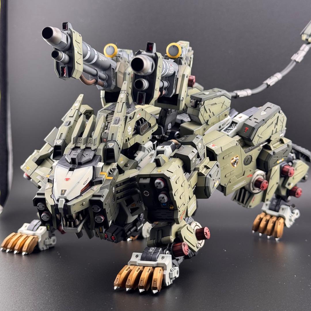 コトブキヤ　HMM ゾイド　ライガーゼロパンツァー　全塗装完成品　ZOIDS