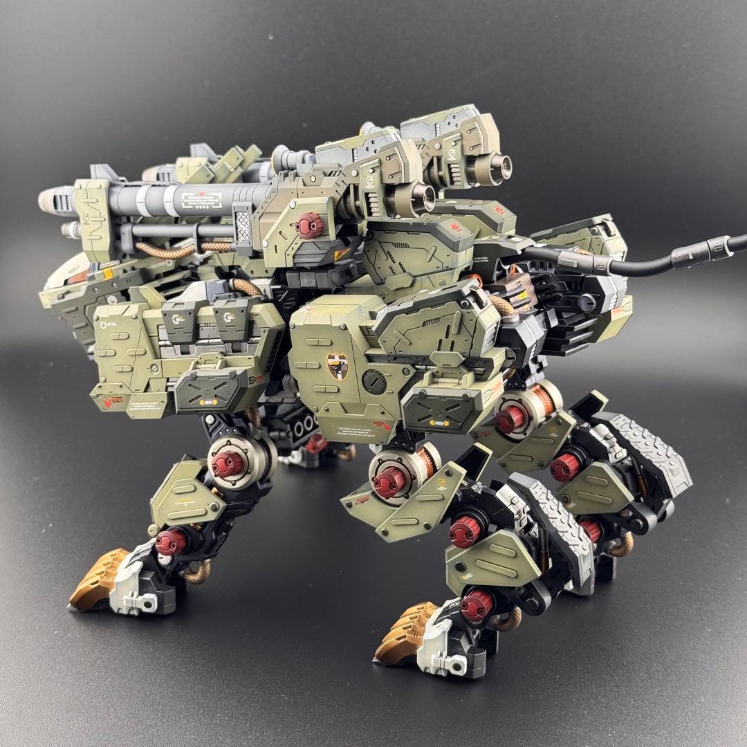 コトブキヤ　HMM ゾイド　ライガーゼロパンツァー　全塗装完成品　ZOIDS