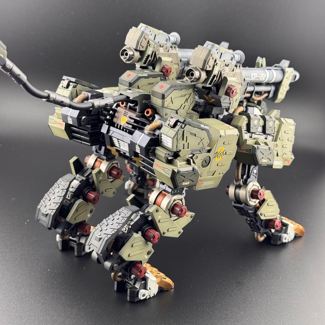 コトブキヤ　HMM ゾイド　ライガーゼロパンツァー　全塗装完成品　ZOIDS
