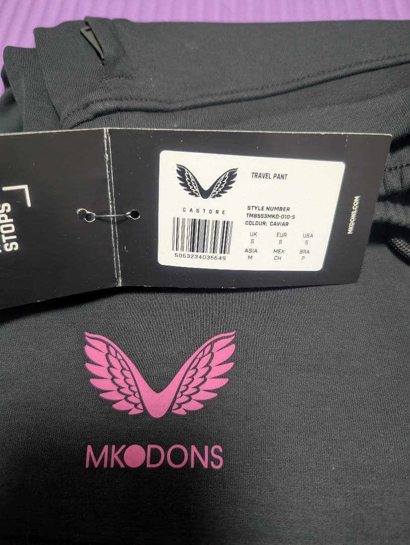 新品　CASTORE DONS ブラック トラベルパンツ インポートＳ