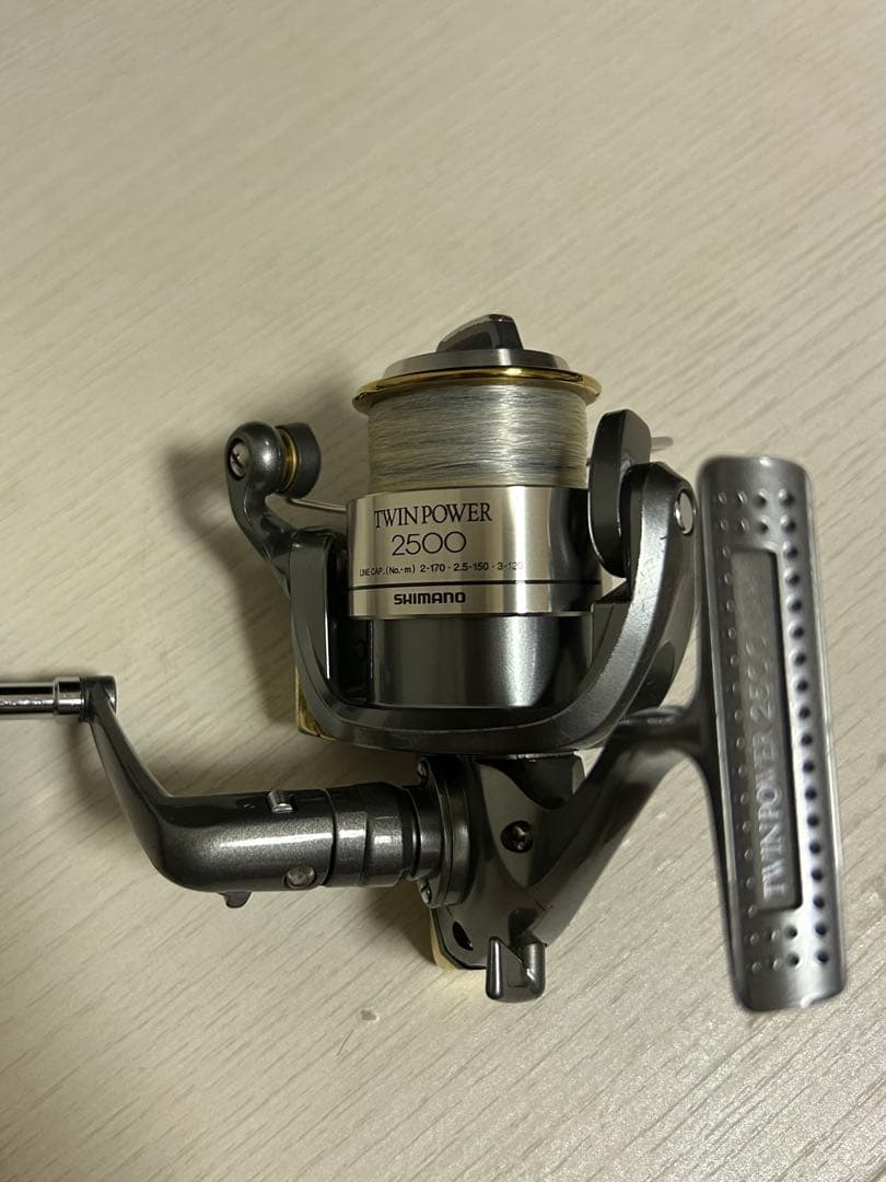 リール SHIMANO TWIN POWER 2500