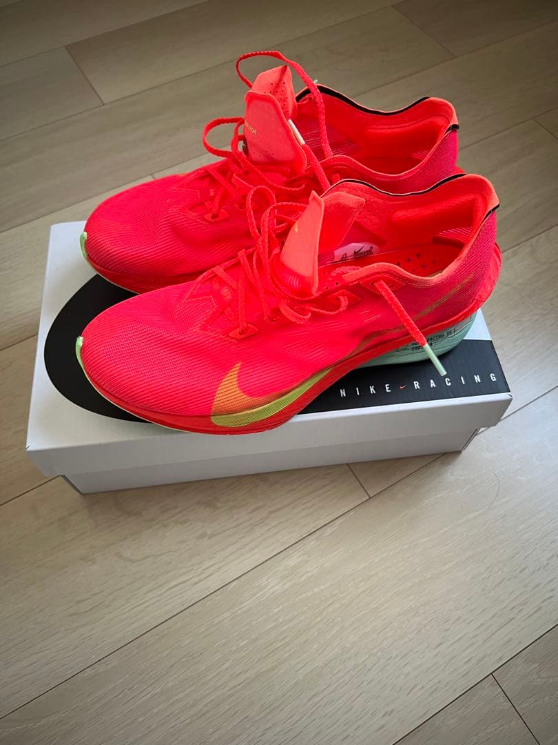 NIKE ヴェイパーフライ4 26.5cm