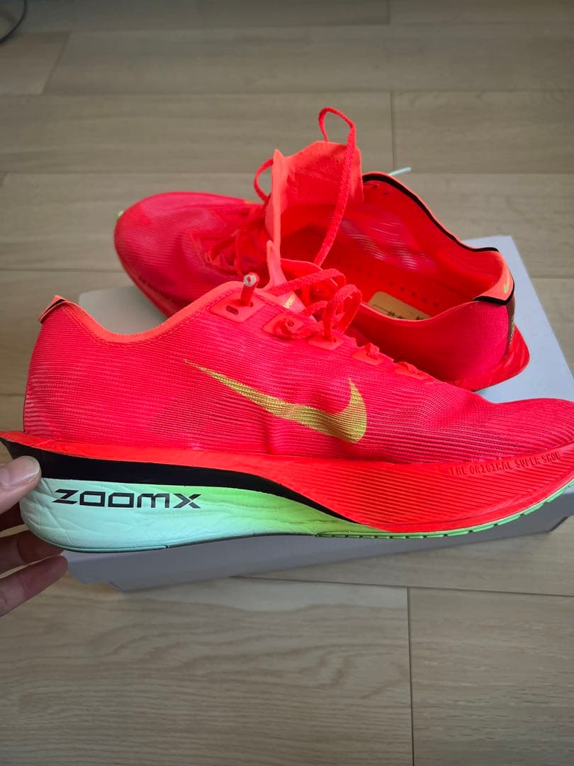 NIKE ヴェイパーフライ4 26.5cm