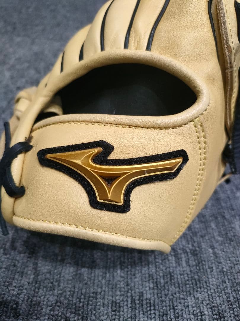 【超美品】ビクトリーステージ グローブ タティスJrモデル