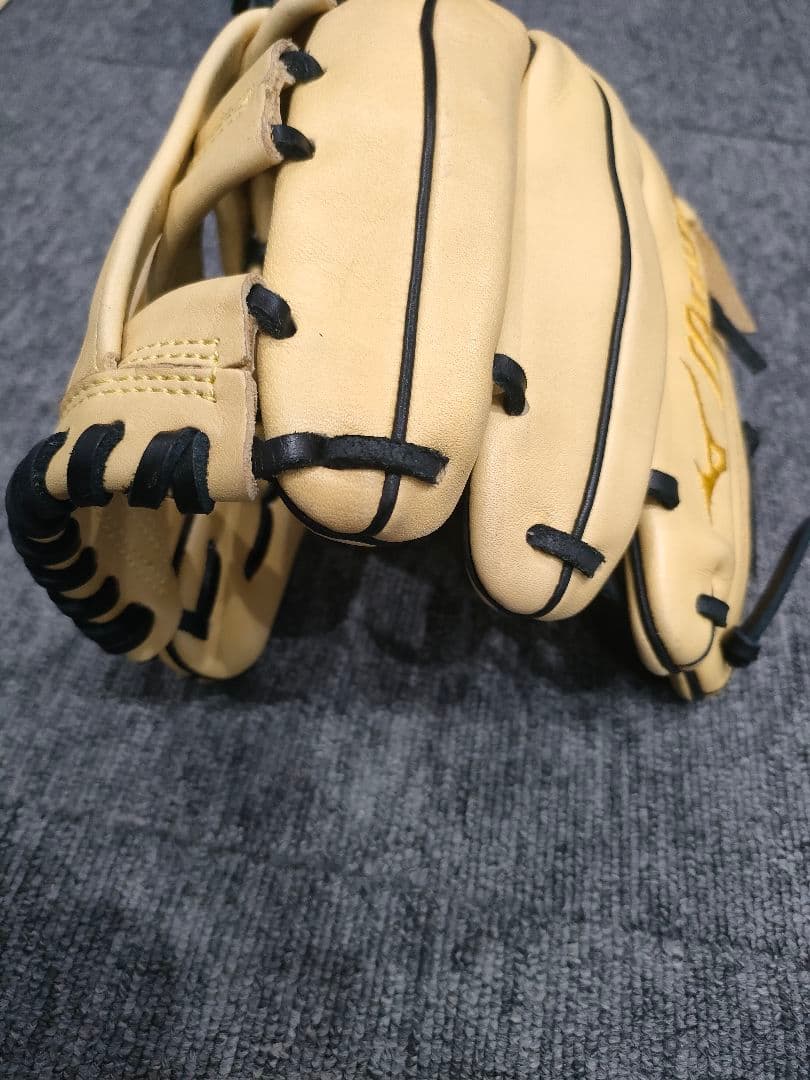 【超美品】ビクトリーステージ グローブ タティスJrモデル