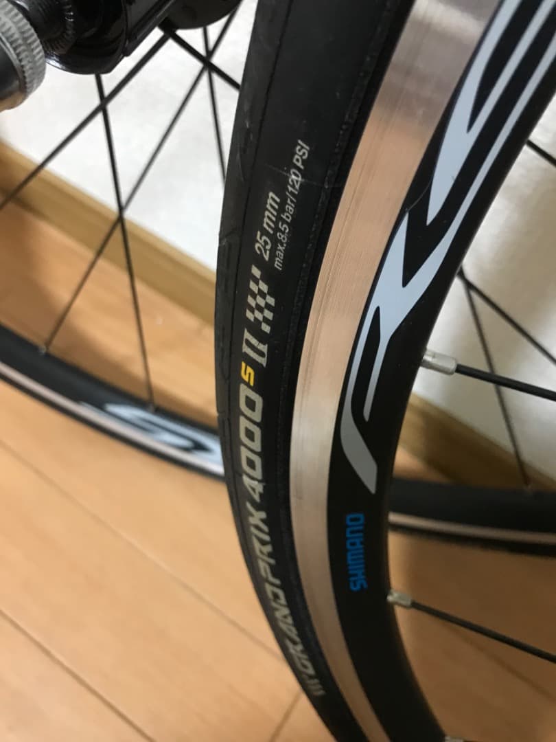 シマノWH-RS100 ロードバイクのホイール 700C
