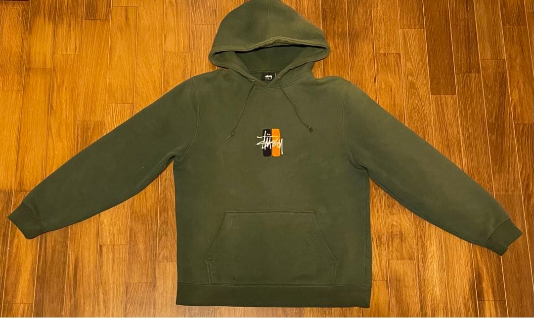 Stussy オリーブ フードスウェット