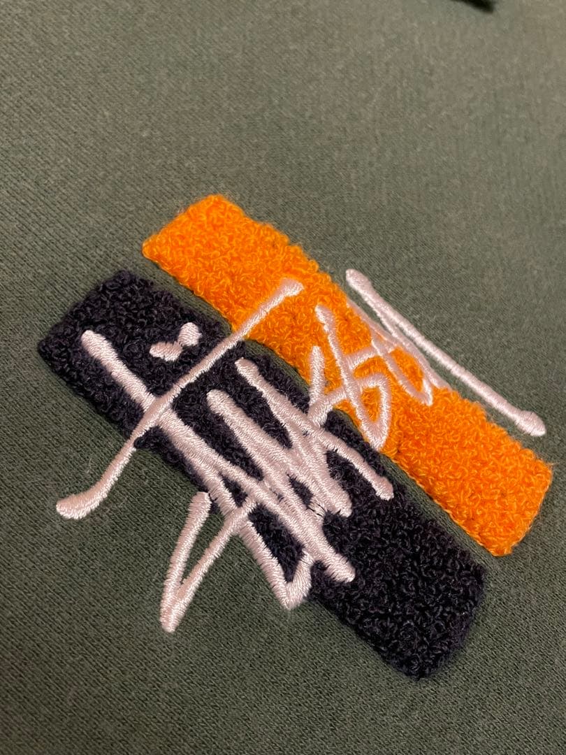 Stussy オリーブ フードスウェット