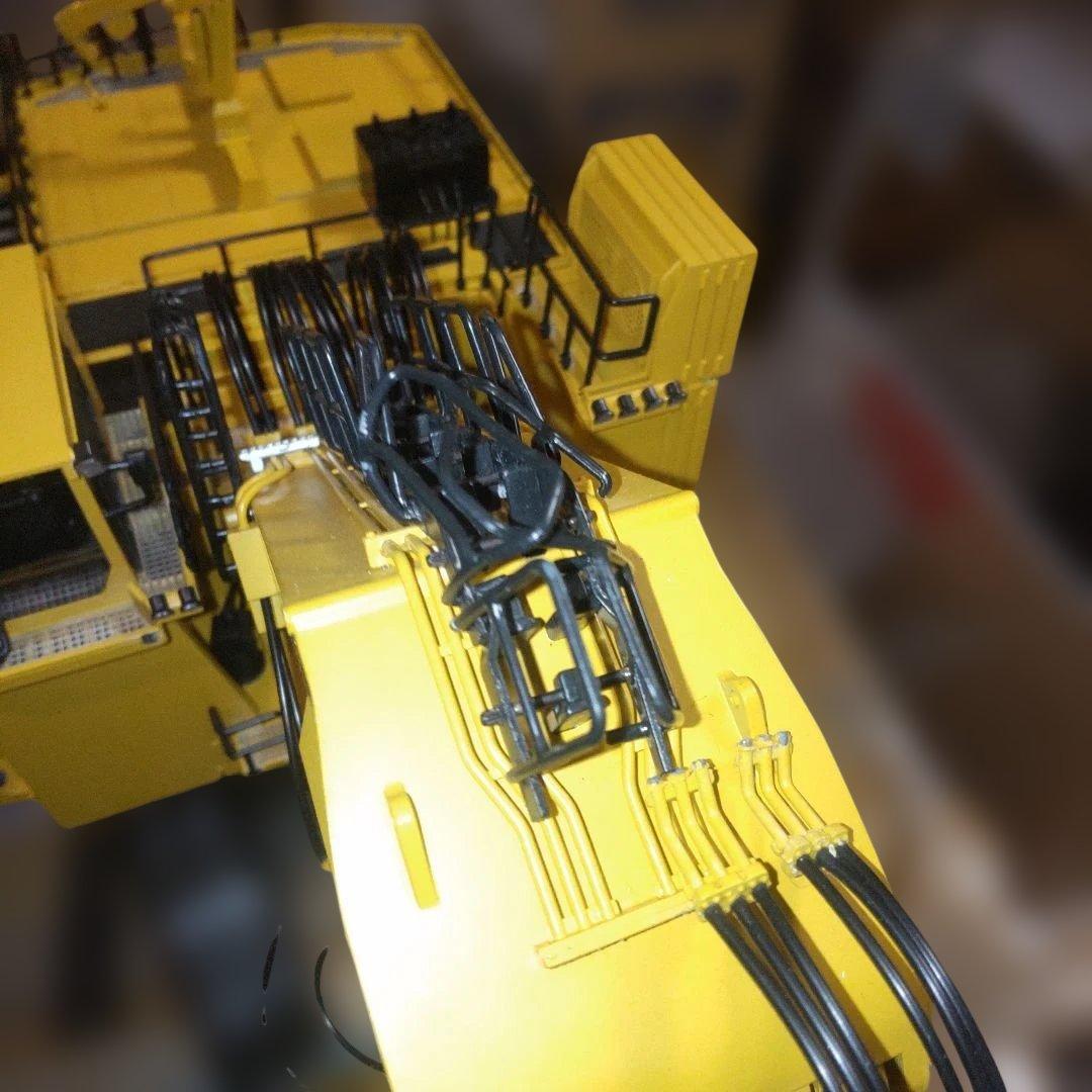 コマツ建機　KOMATSU PC8000 1/50