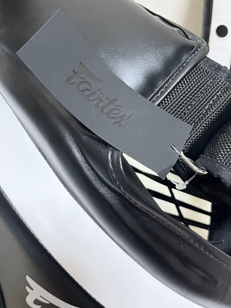 【新品】 フェアテックス Fairtex ローキックパッドプロテクター左右セット