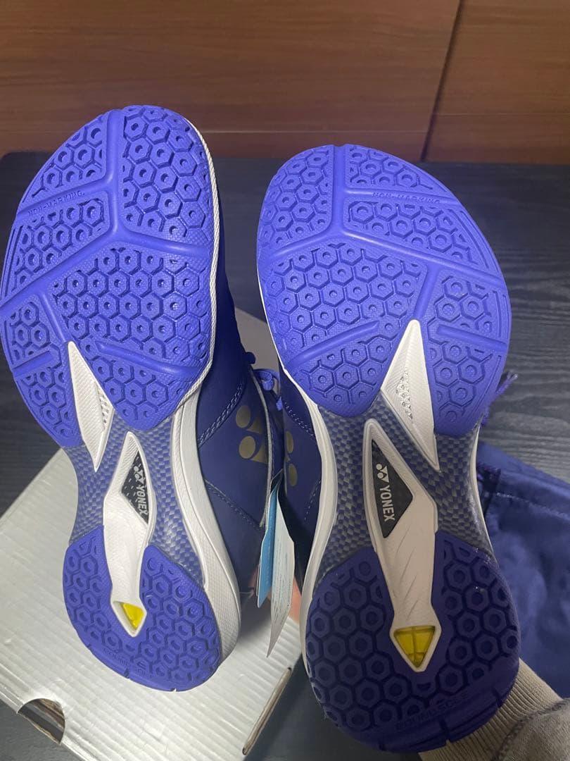 桃田賢斗　YONEX SHB-65Z2KM バドミントンシューズ 23.5センチ