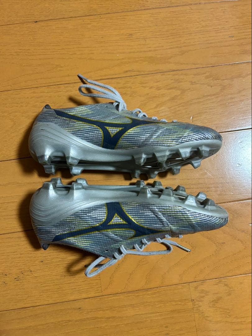 Mizuno サッカーシューズ スパイク シルバー/ゴールド 23.5