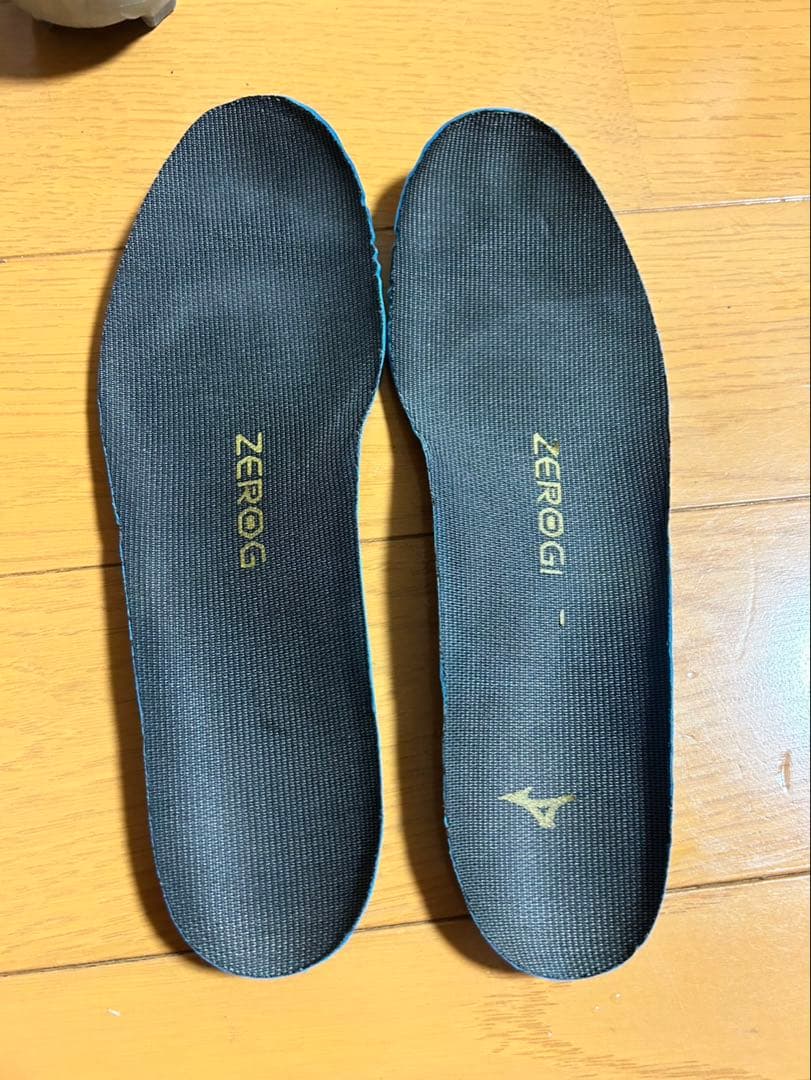 Mizuno サッカーシューズ スパイク シルバー/ゴールド 23.5
