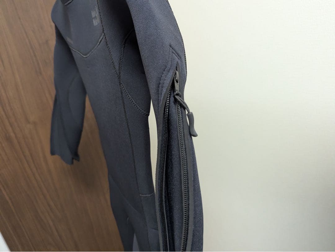 【miroさま専用】Hele i Waho　ヘレイワホ ウェットスーツ メンズM