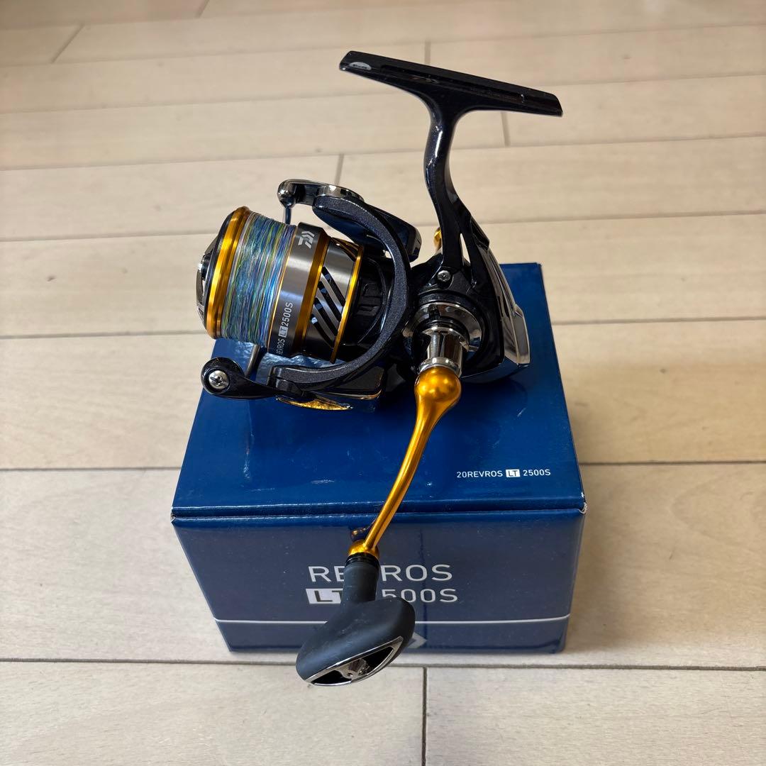 Daiwa 20レブロス　LT2500S ゴメクサス リールスタンド付き