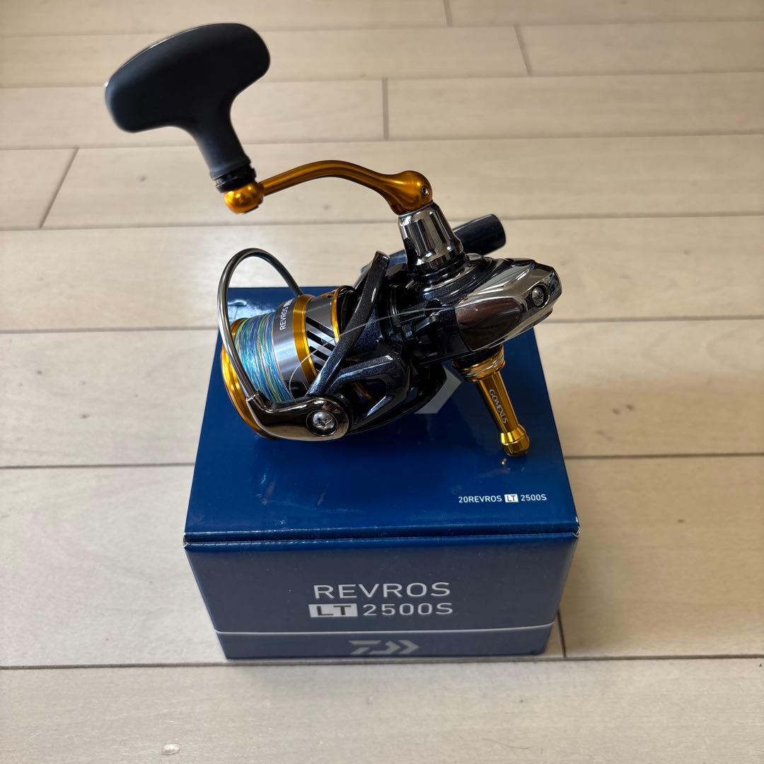 Daiwa 20レブロス　LT2500S ゴメクサス リールスタンド付き