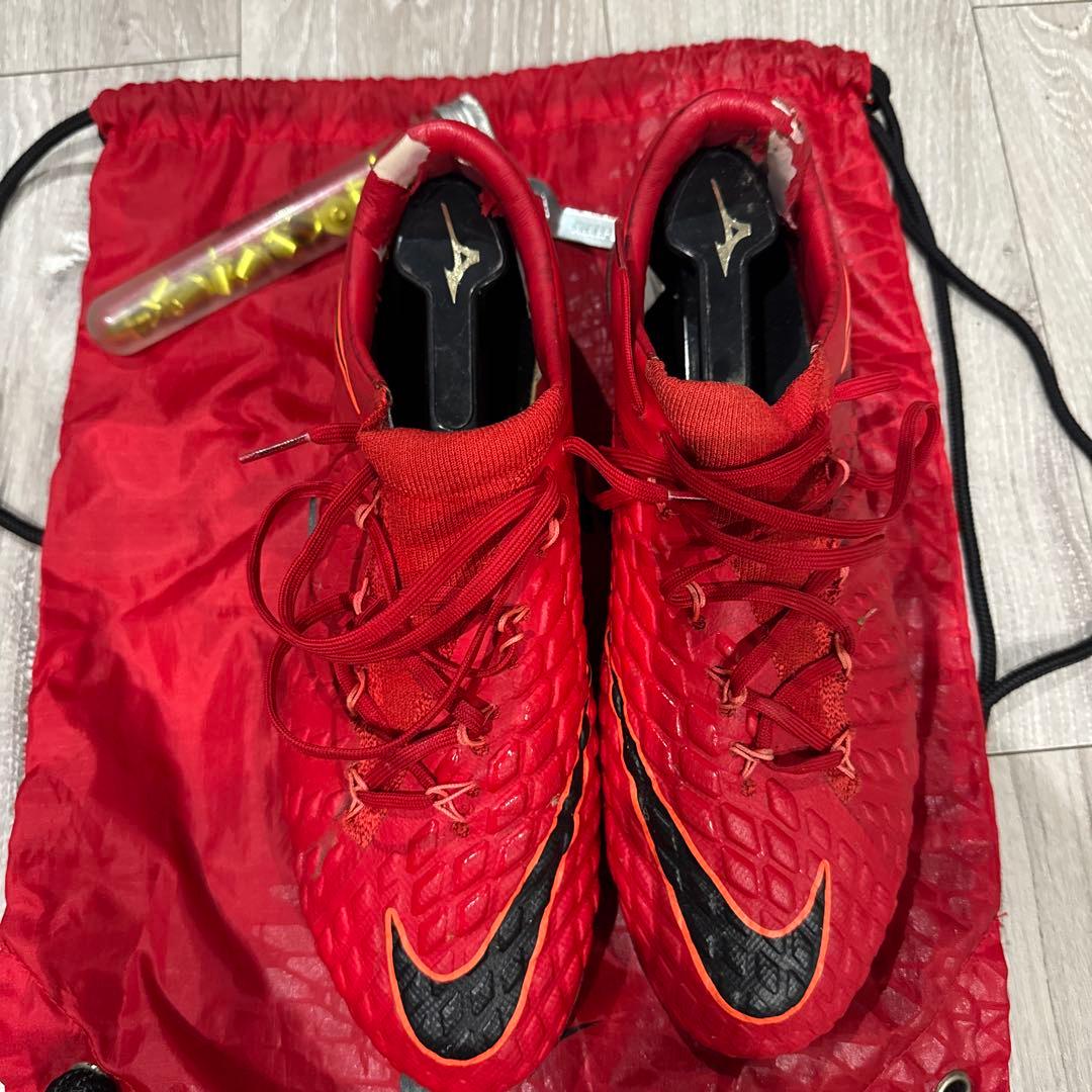 か*ち様 Nike サッカースパイク ハイパーヴェノム