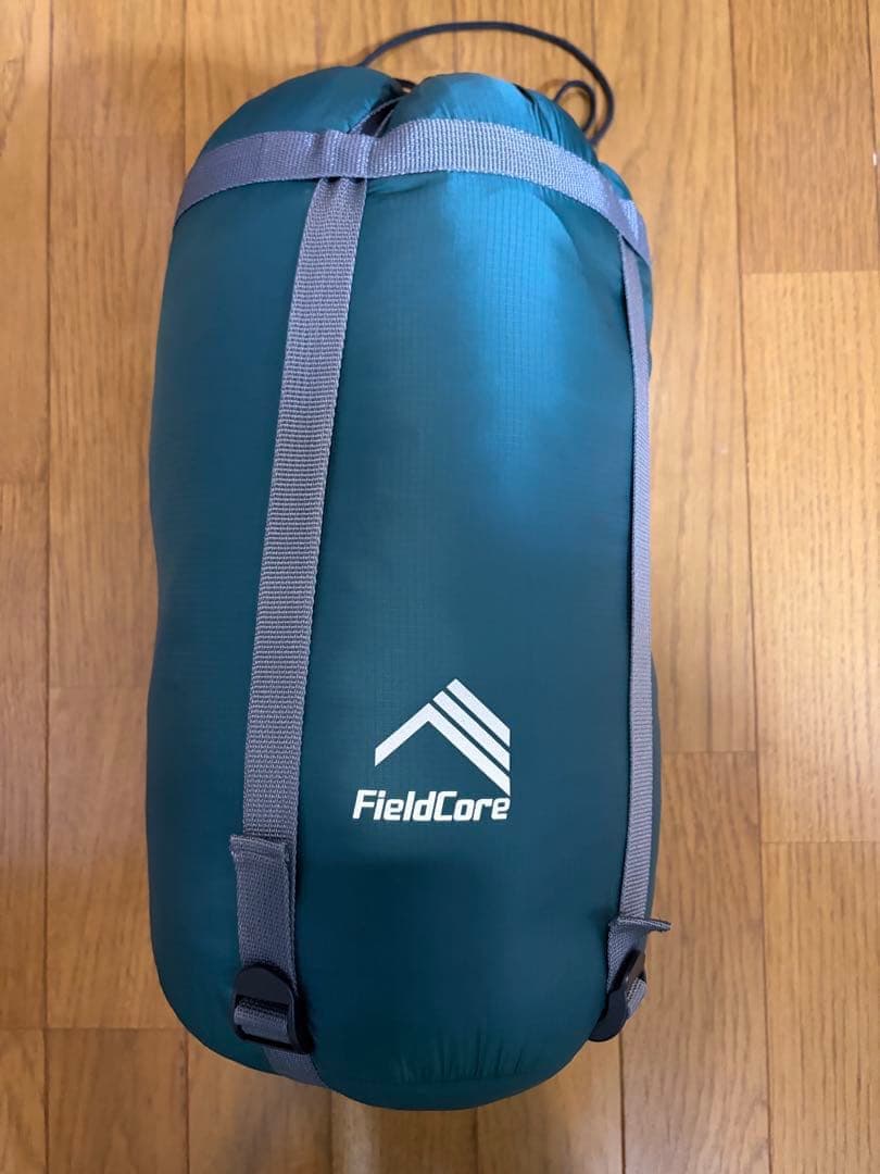 FieldCore スリーピングバッグ ダークグリーン