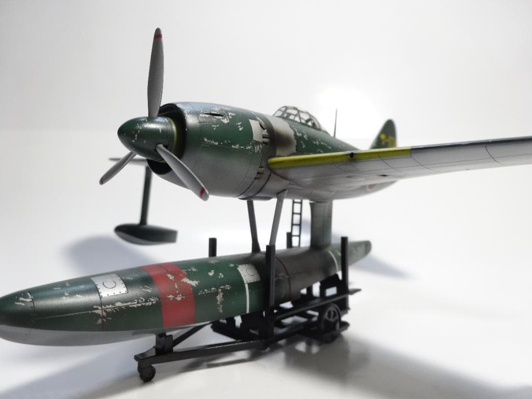 ハセガワ1/72日本海軍水上戦闘機「強風」後期型　完成品
