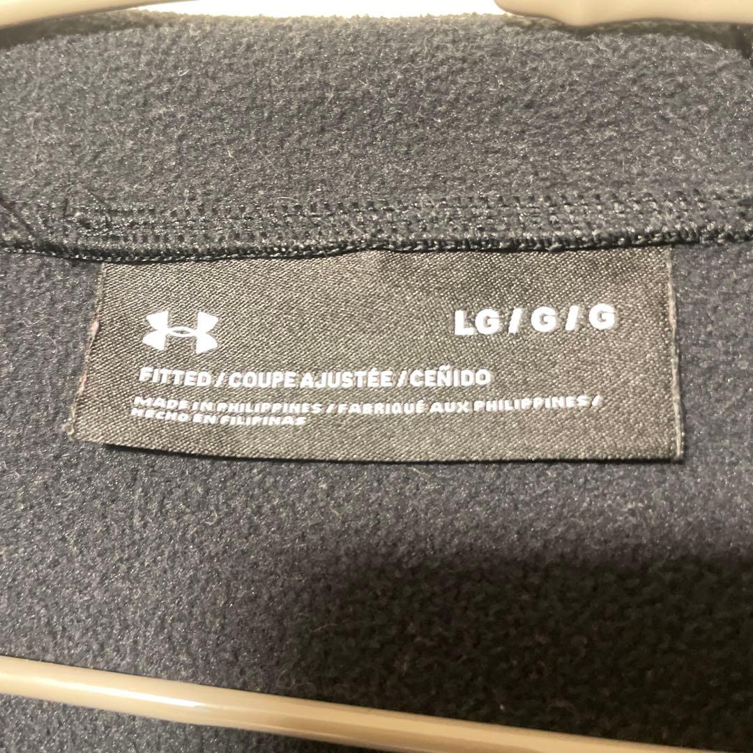 再値下げ　美品　UNDER ARMOUR ブラック アウター