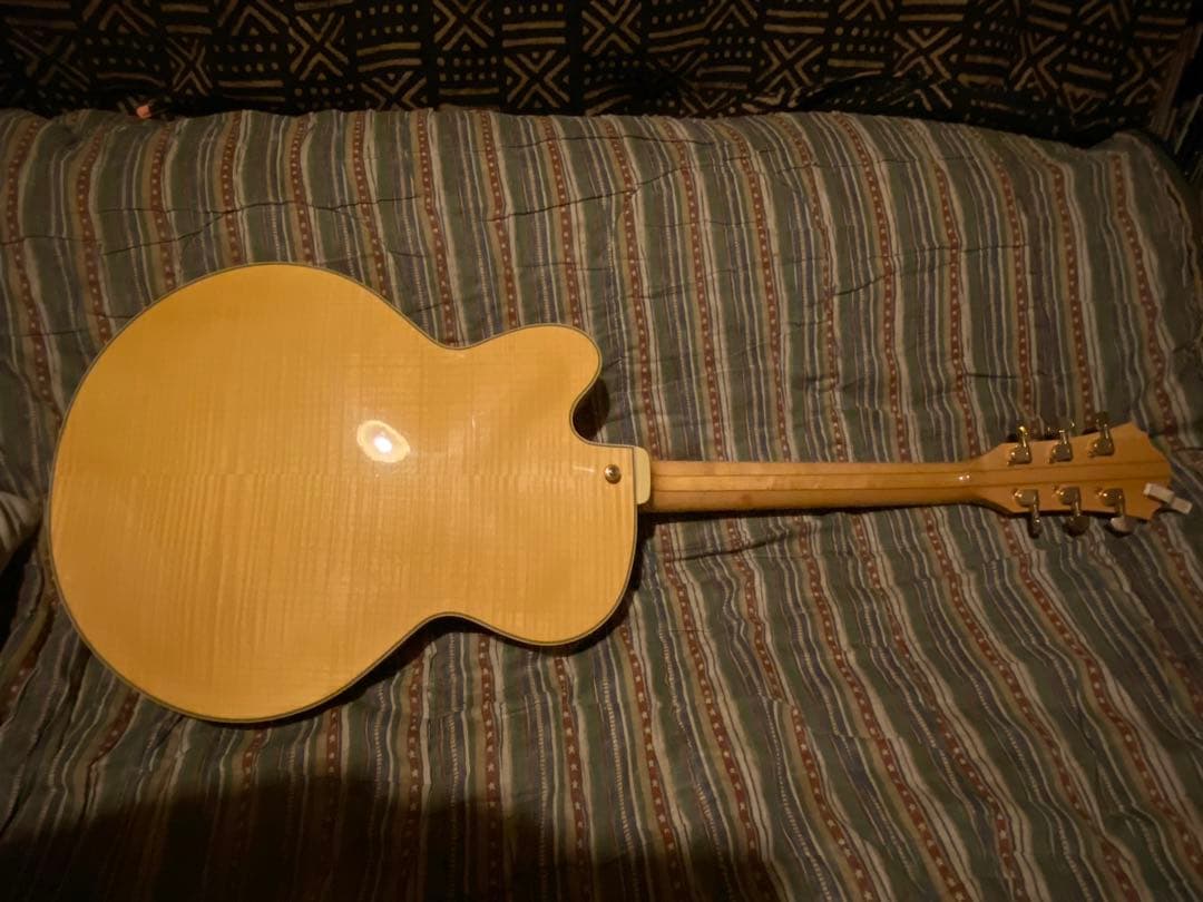 Ibanez(イバニーズ)AP-105Fホロウボディ/フルアコ ケース付属 美品