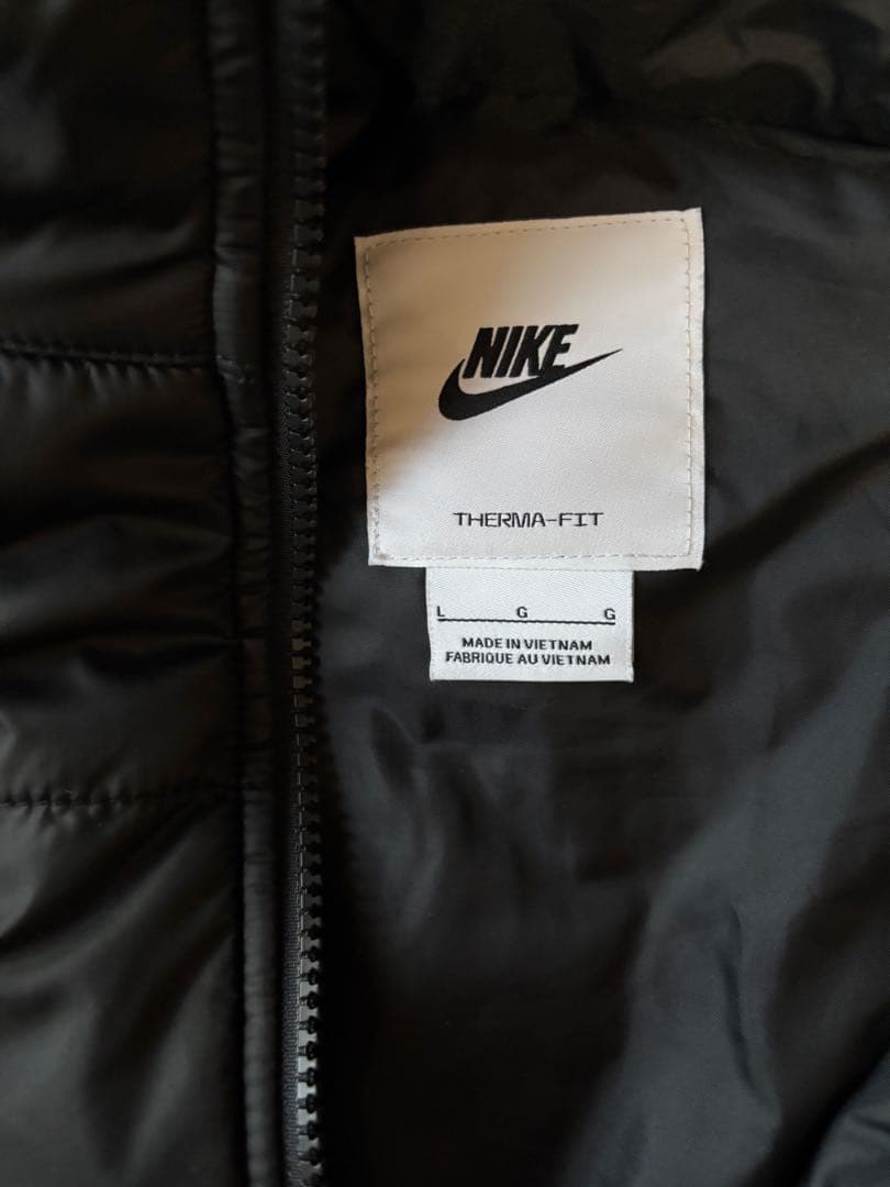中綿コート　NIKE THERMA-FIT
