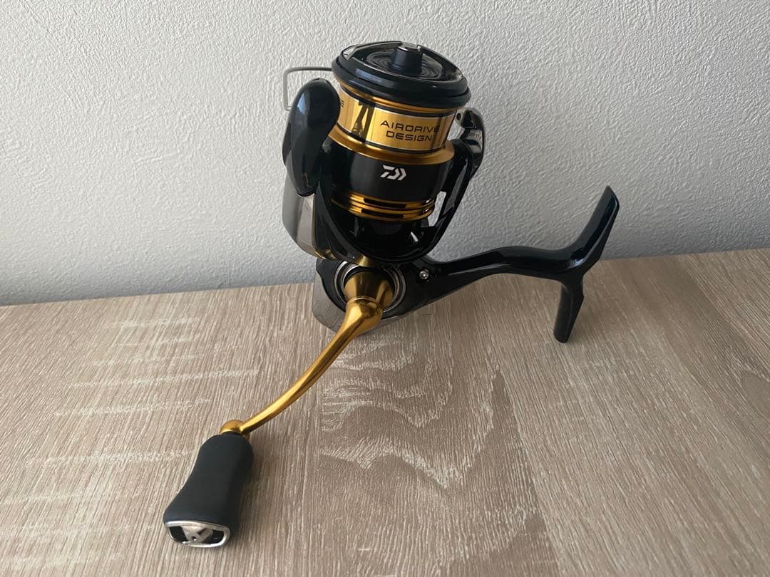 ダイワ 23レガリス LT2500S-XH 【中古品】