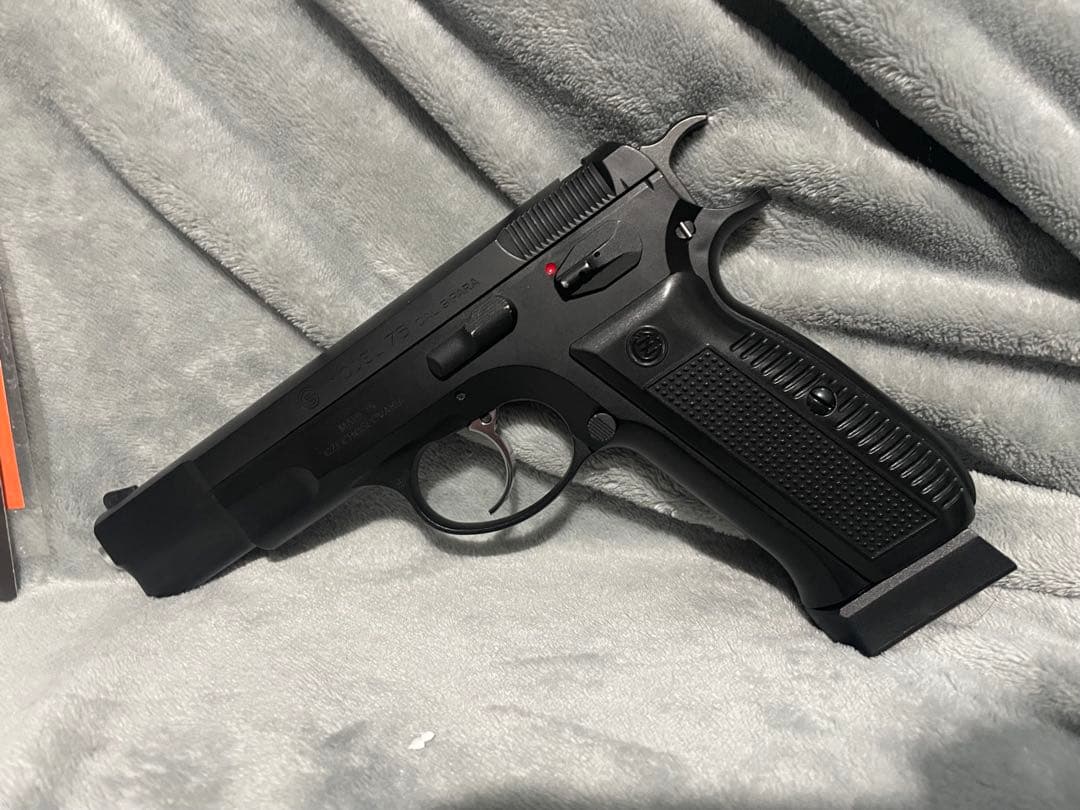 Carbon8 CZ 75 2nd version CO2ブローバックガスガン