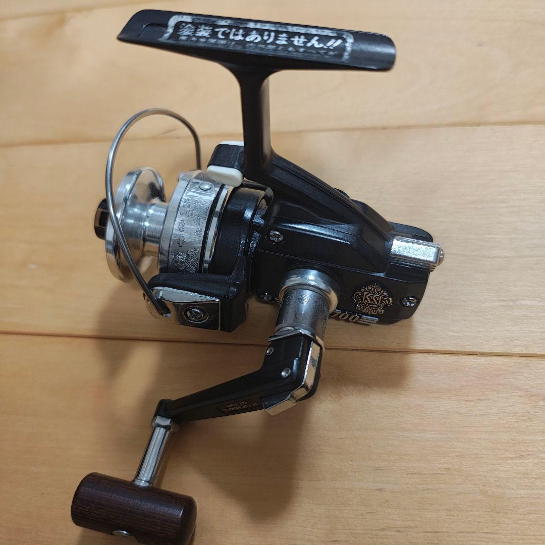 SS700 フィッシングリール 黒