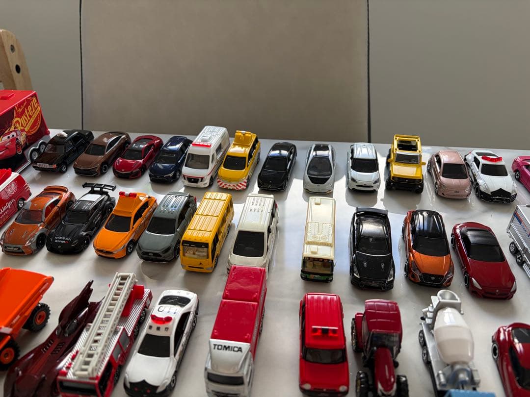 トミカ ミニカー 80台 まとめ売り トミカケース おかたづけコンボイ