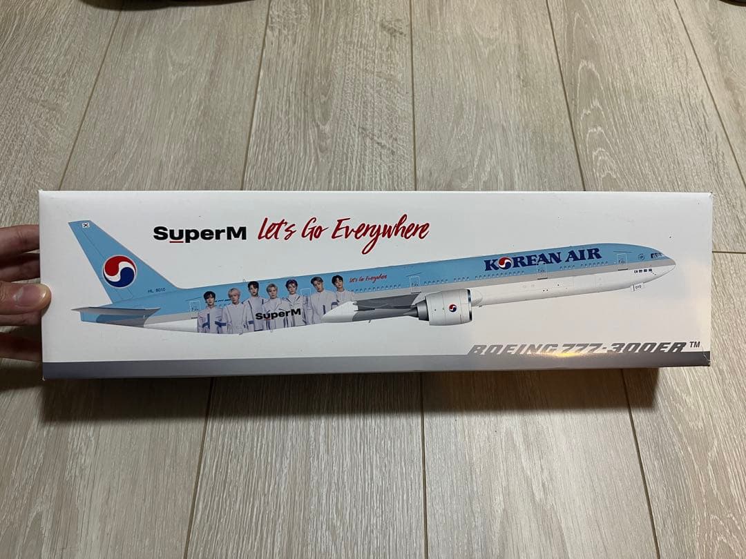 SuperM Korean Air Boeing 777-300ER 模型