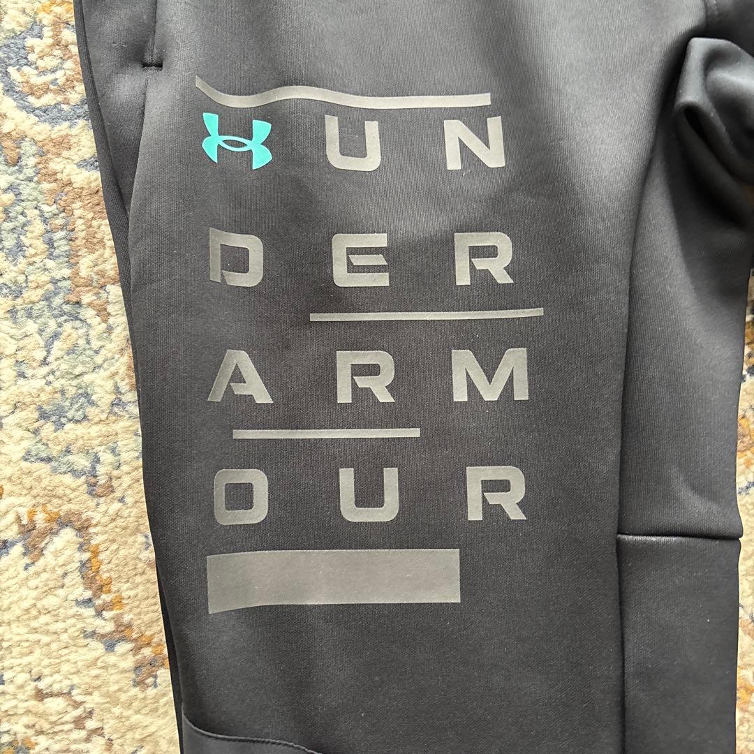 UNDER ARMOUR ブラックジャージパンツ 新品タグ付き