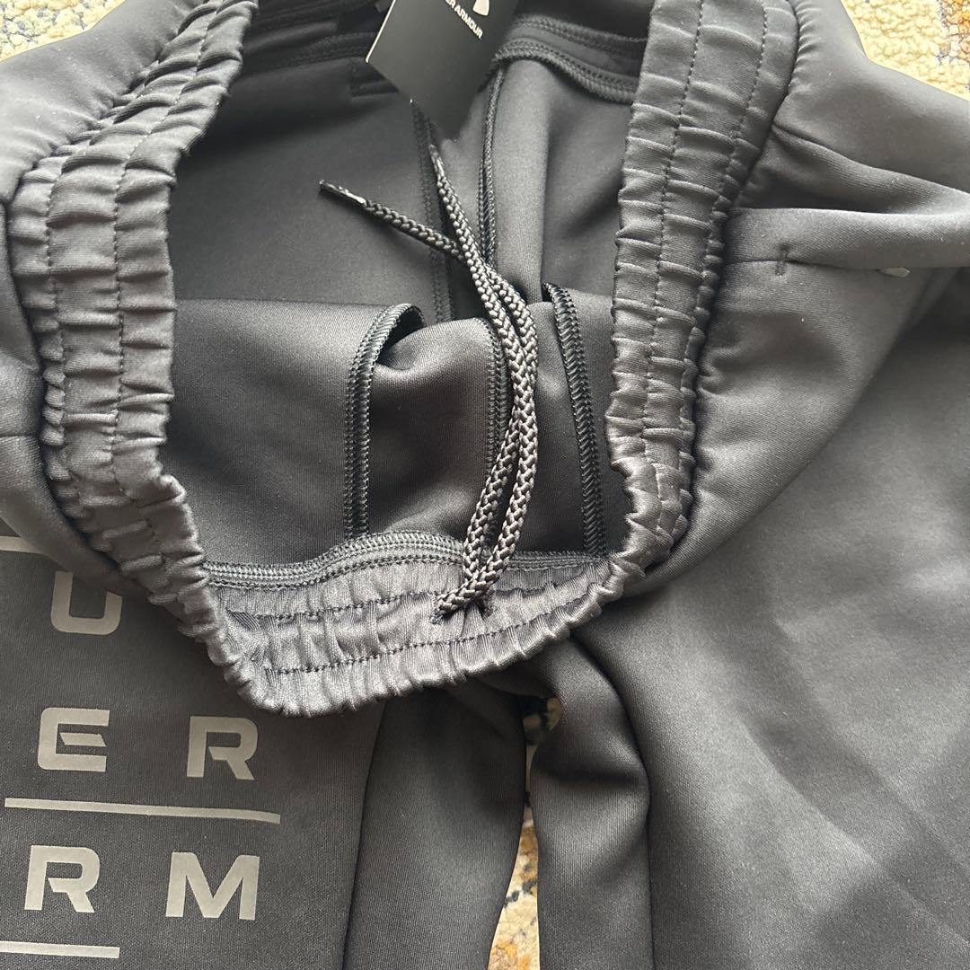 UNDER ARMOUR ブラックジャージパンツ 新品タグ付き