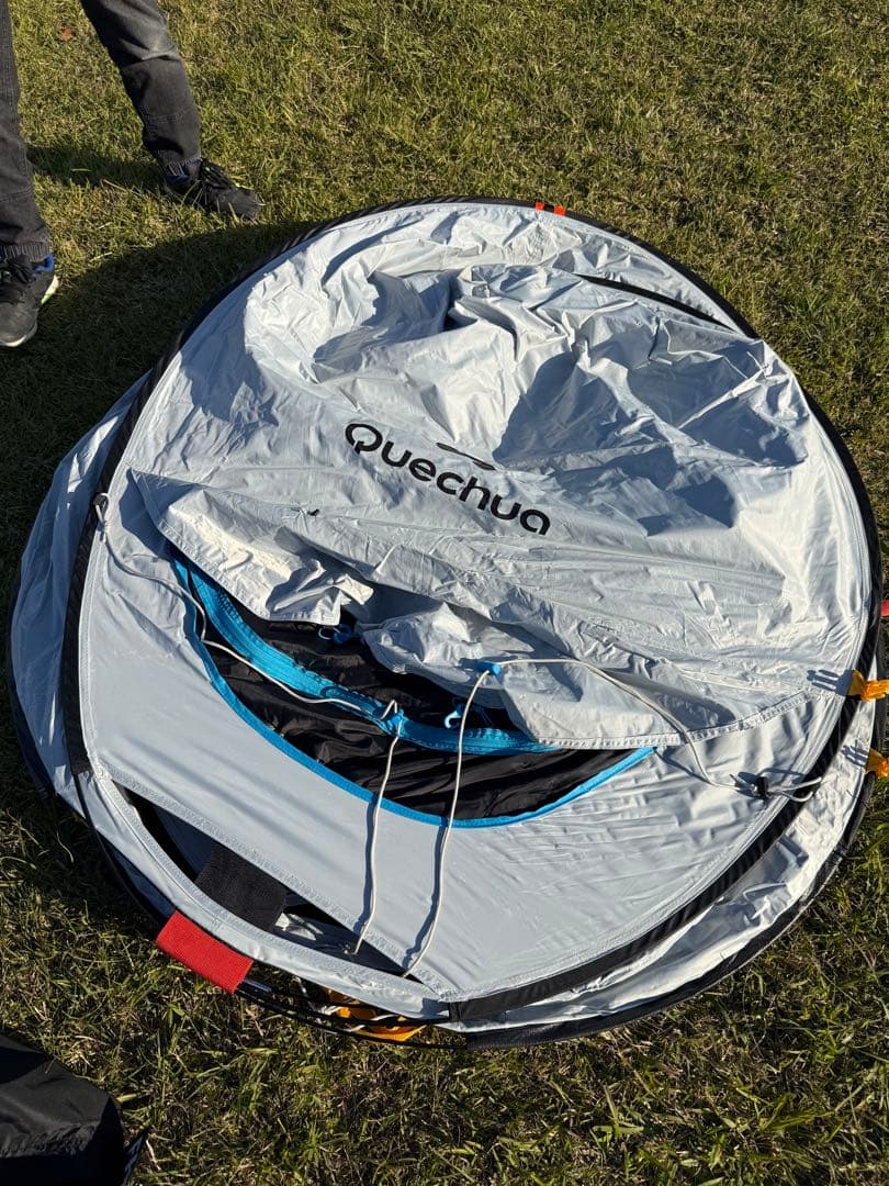 quechua　ケシュア　2人用　ポップアップテントFRESH＆BLACK