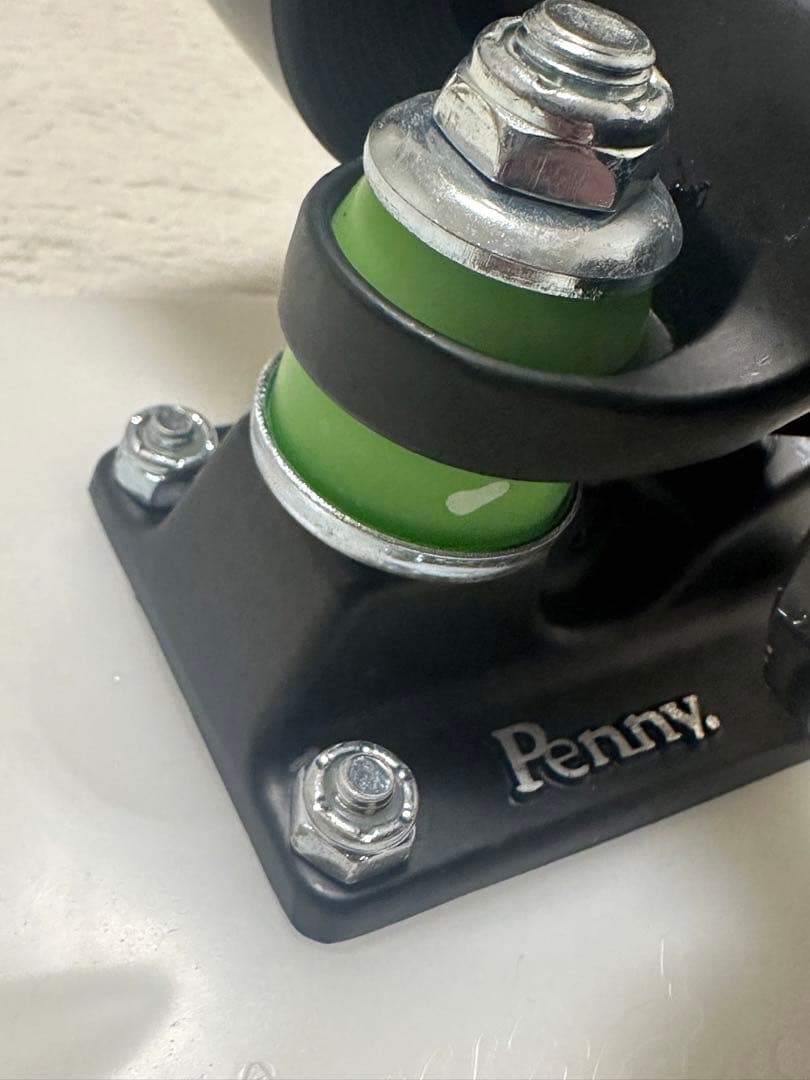 Penny ペニー　スケートボード 22インチ　ホワイト 蓄光 クルーザータイプ
