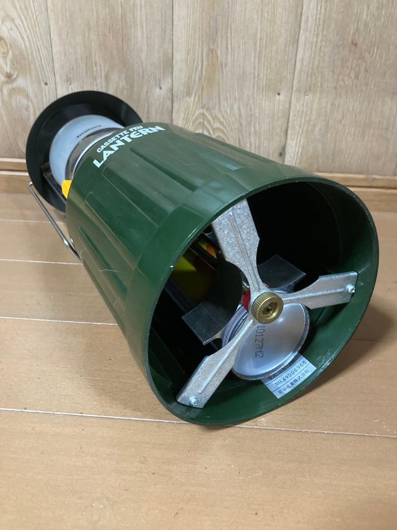 イワタニ　岩谷　ランタン　CB-200 カセットガス使用　取扱&箱付き