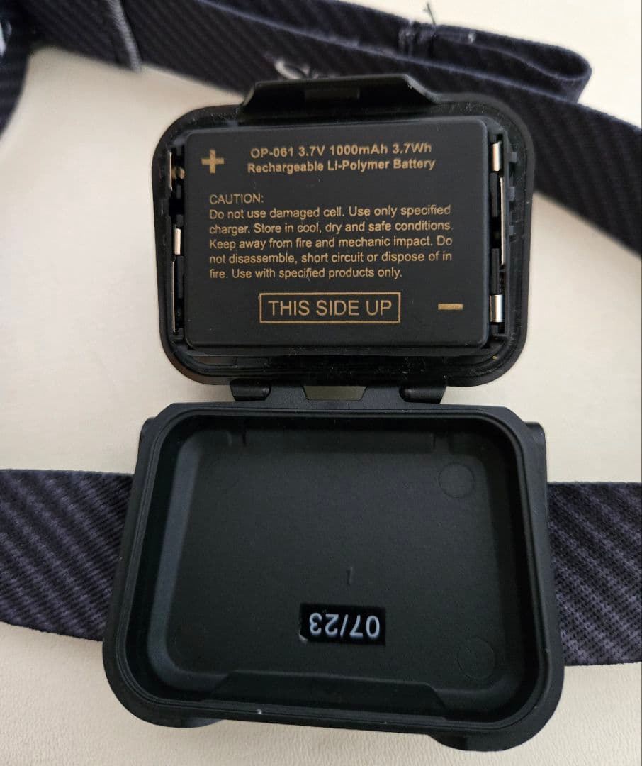 ZEXUS 　LEDヘッドライト　専用充電池ZR-01付き