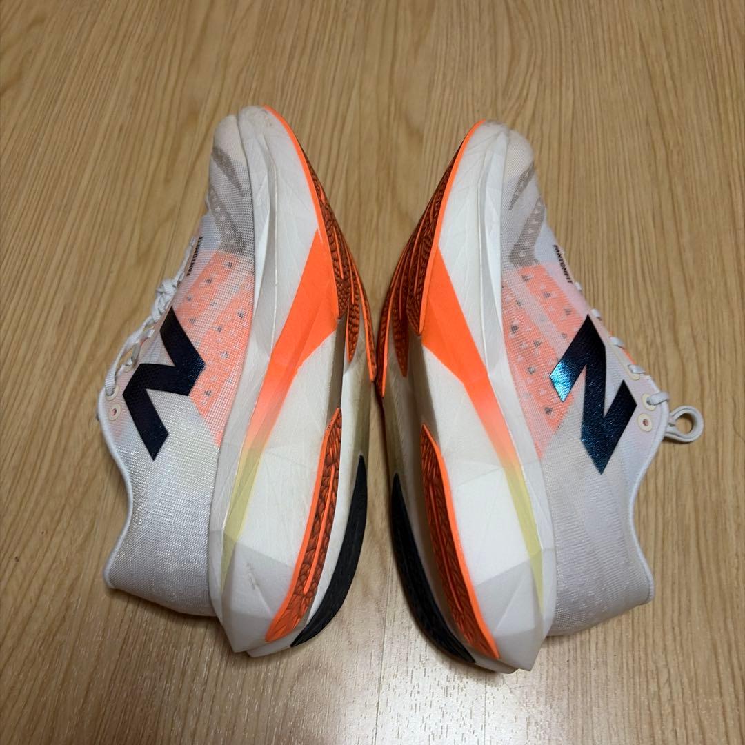 スパイク・シューズ FuelCell SC Elite v4