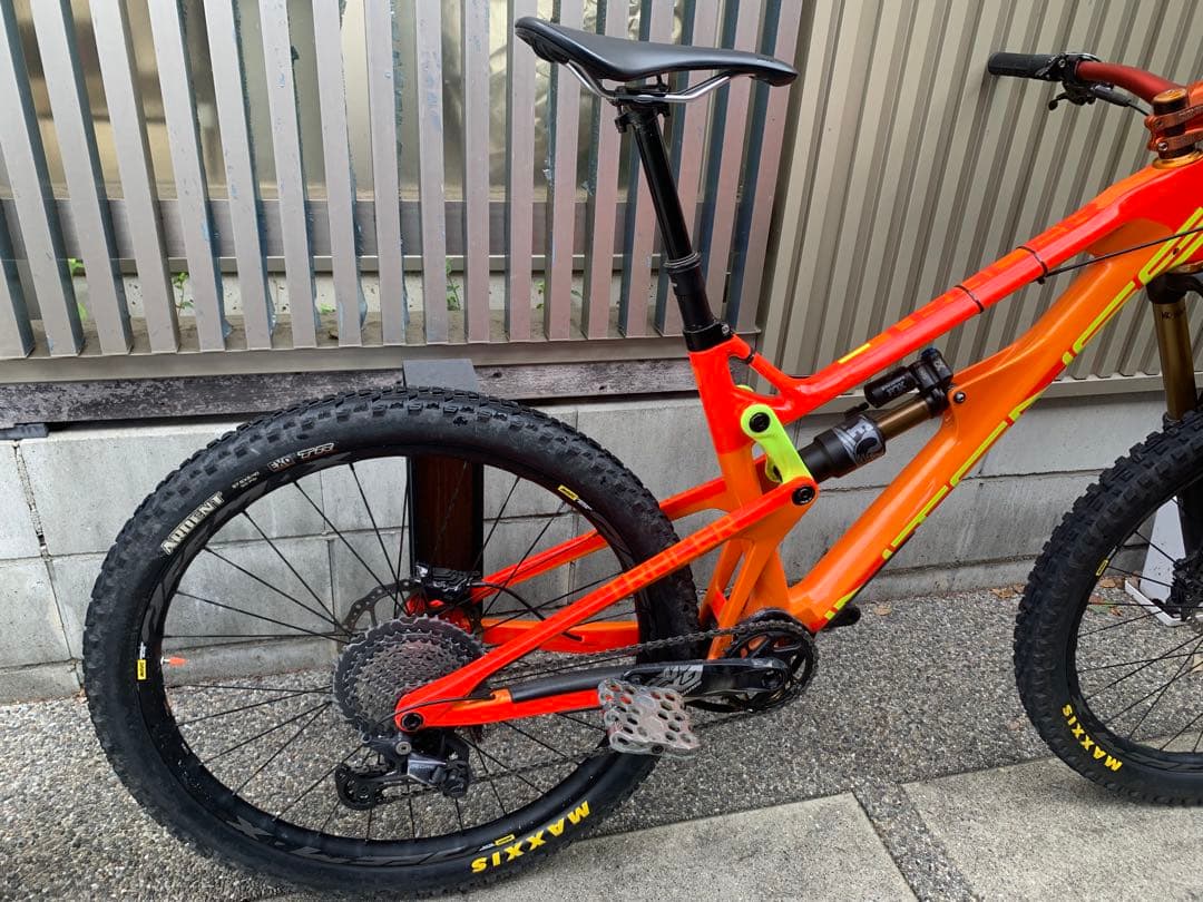 INTENSE TRACER 275 Mサイズ FOX カーボン インテンス